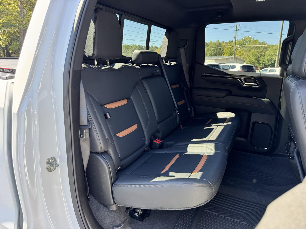 GMC Sierra 1500 4WD Crew Cab 147" AT4 2025