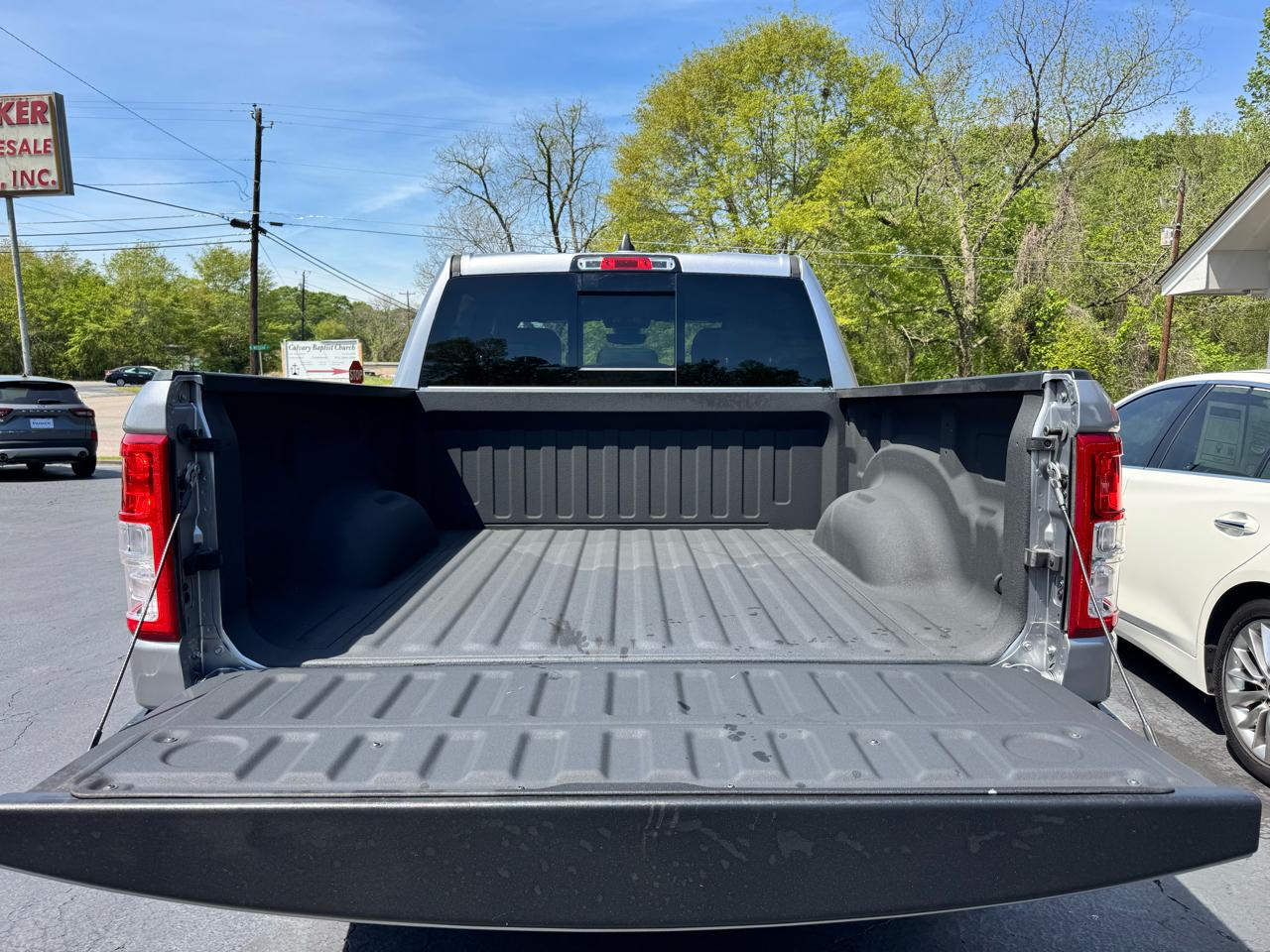 RAM 1500 Big Horn 4x4 Crew Cab 5'7" Box 2021