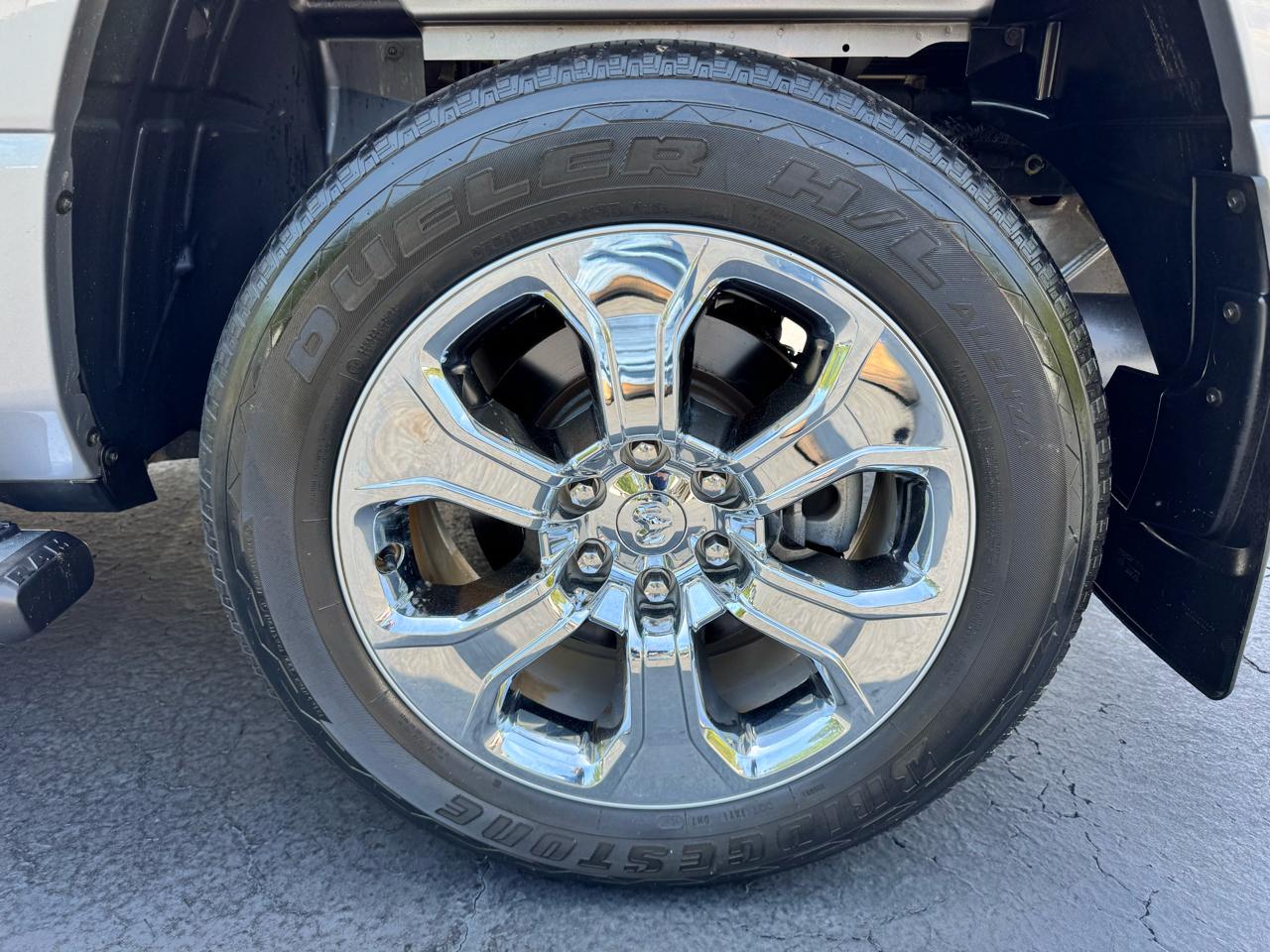 RAM 1500 Big Horn 4x4 Crew Cab 5'7" Box 2021