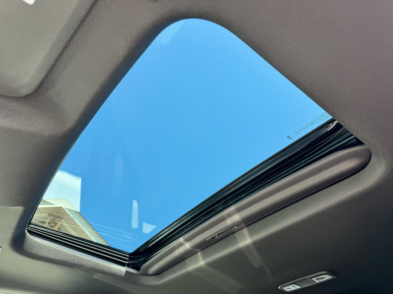 GMC Sierra 1500 4WD Crew Cab 147" SLT 2026