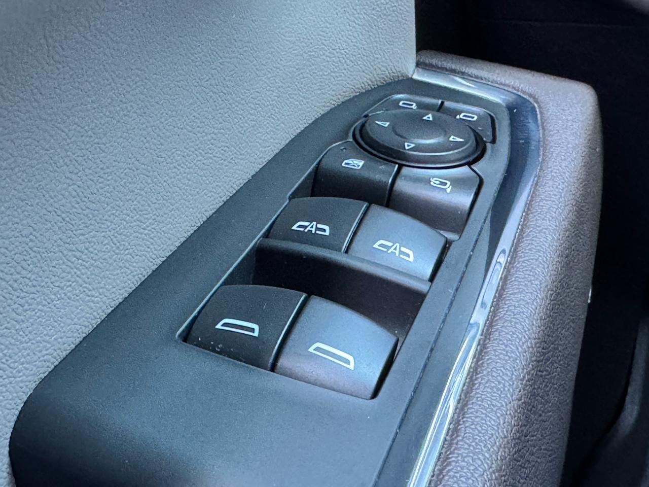 GMC Sierra 1500 4WD Crew Cab 147" SLT 2026