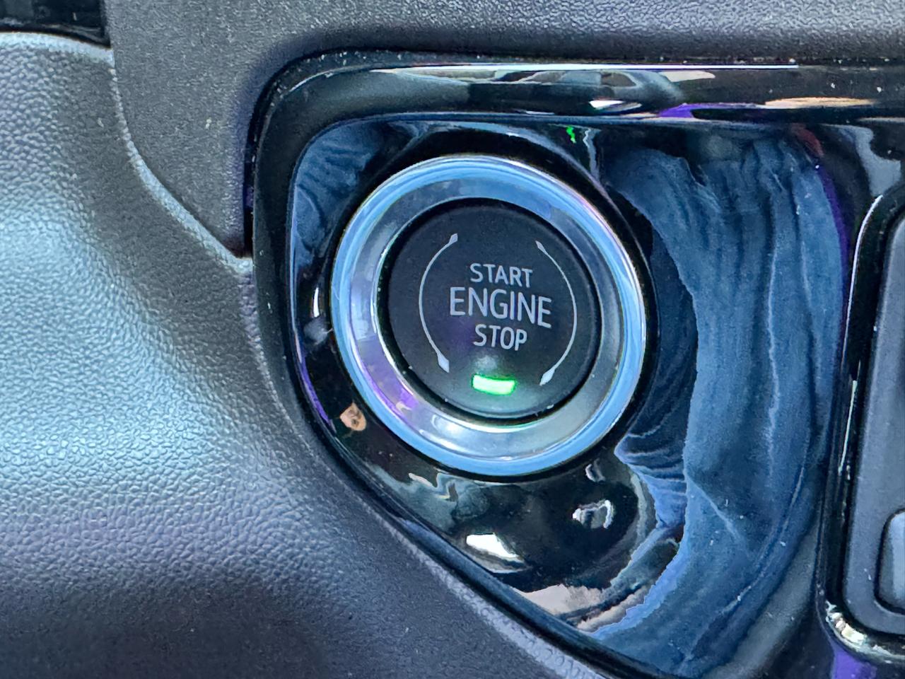 GMC Sierra 1500 4WD Crew Cab 147" SLT 2026