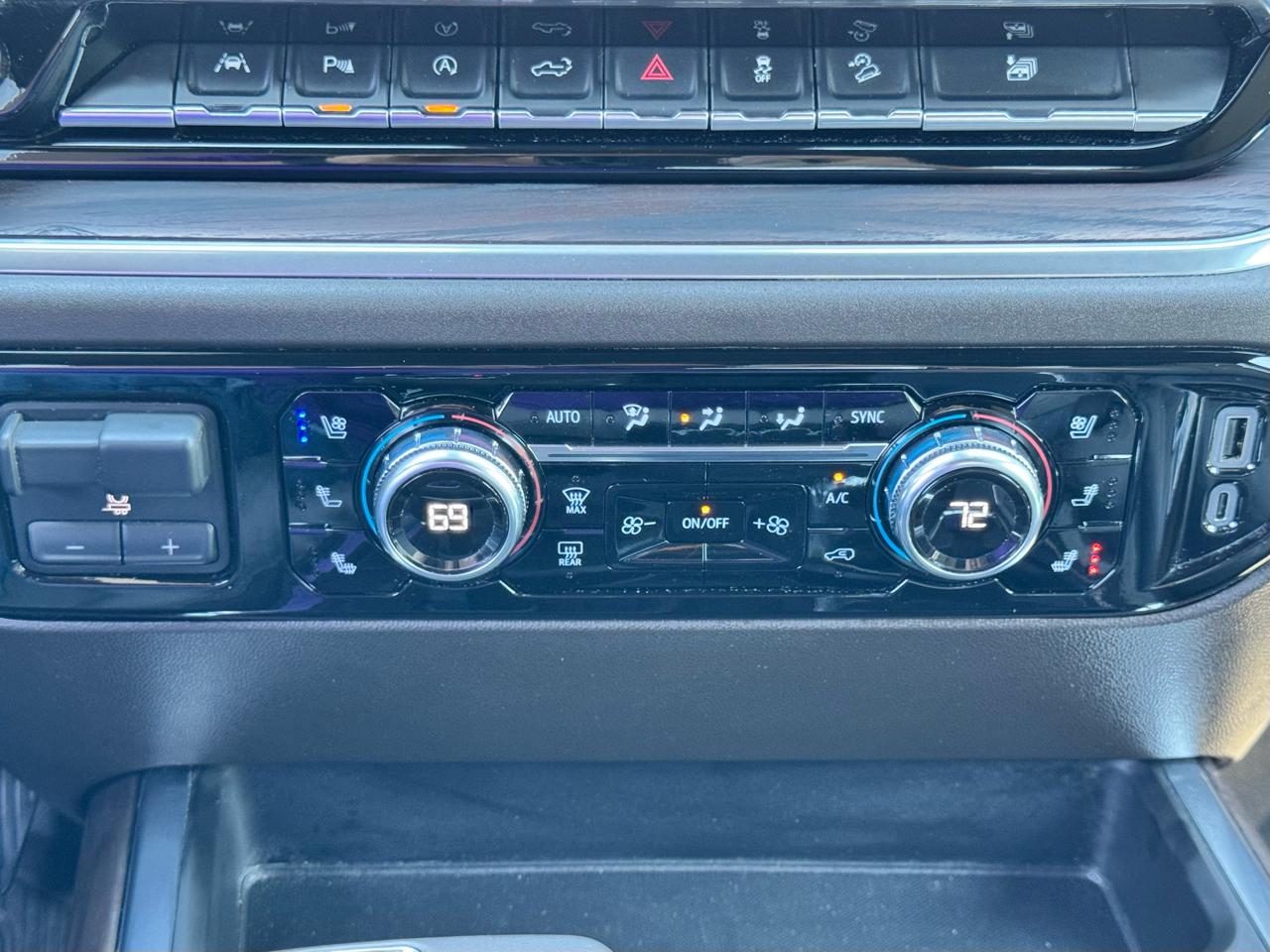 GMC Sierra 1500 4WD Crew Cab 147" SLT 2026