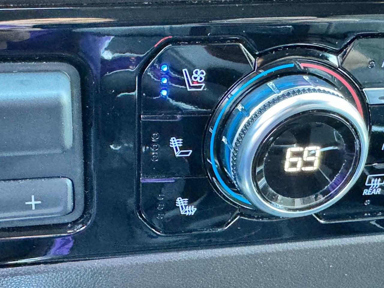 GMC Sierra 1500 4WD Crew Cab 147" SLT 2026