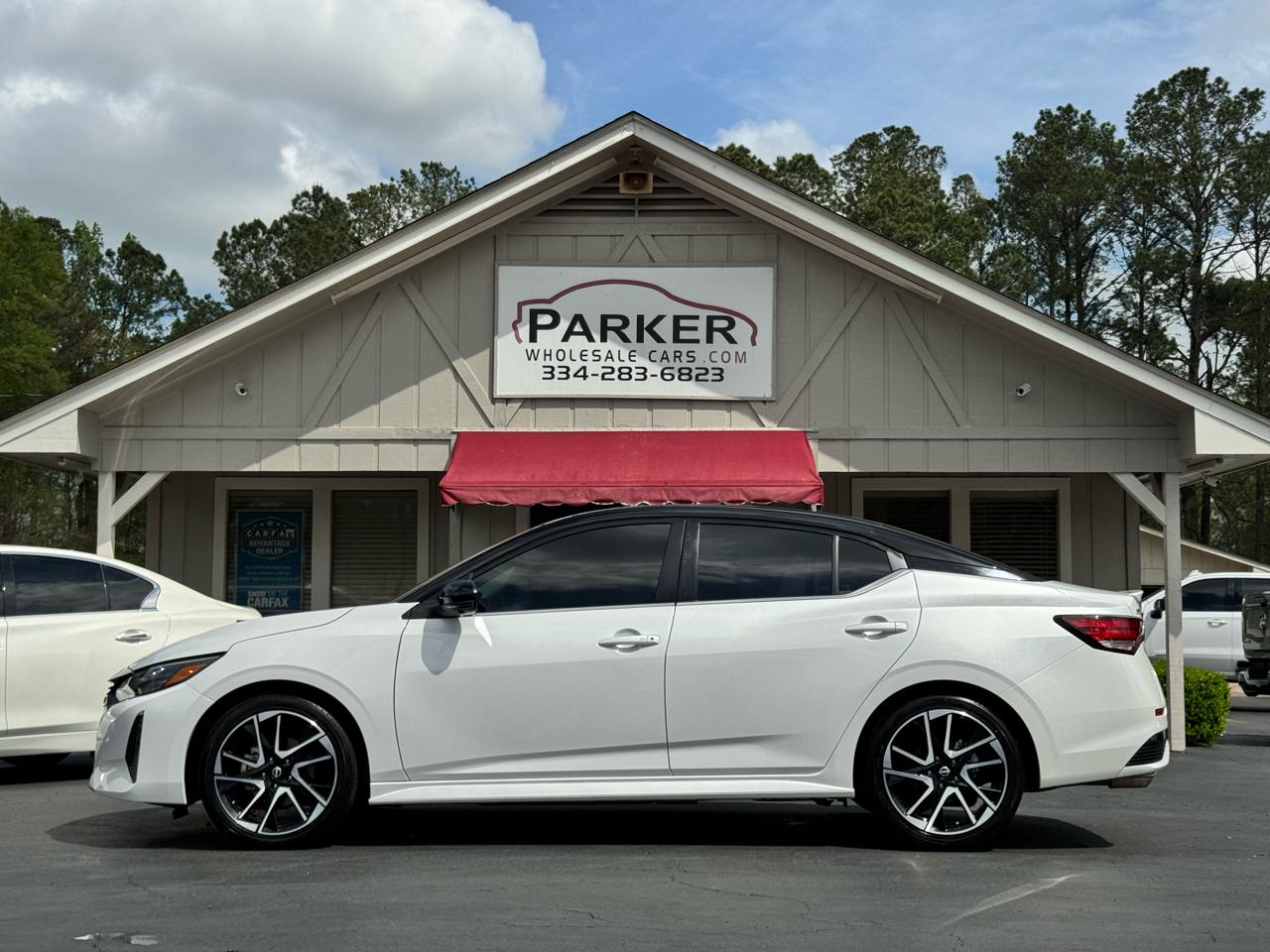 View vehicle photo 2