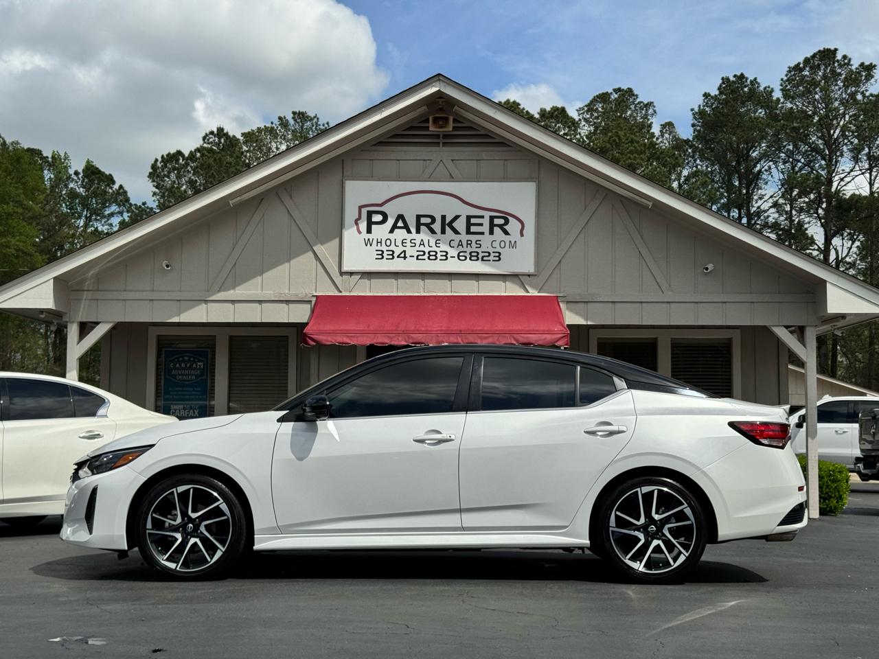 View vehicle photo 3