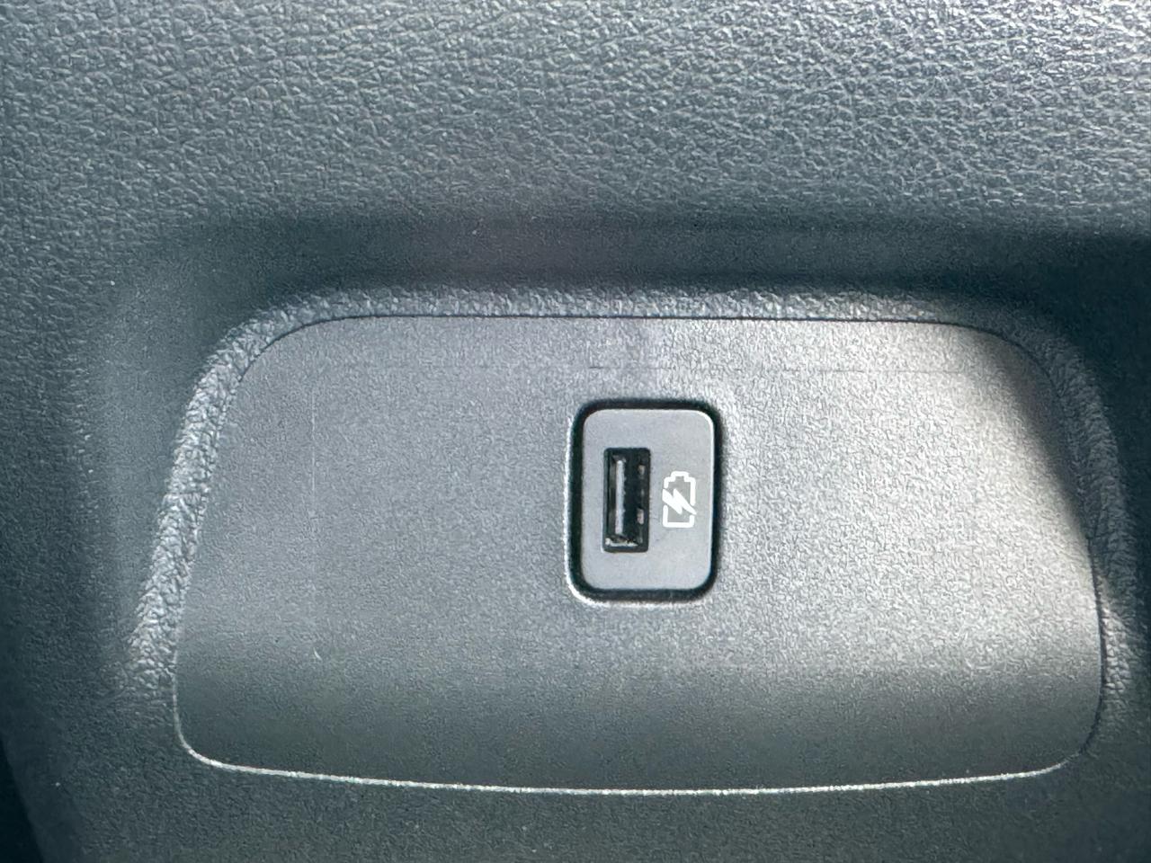 Nissan Sentra SR CVT 2024