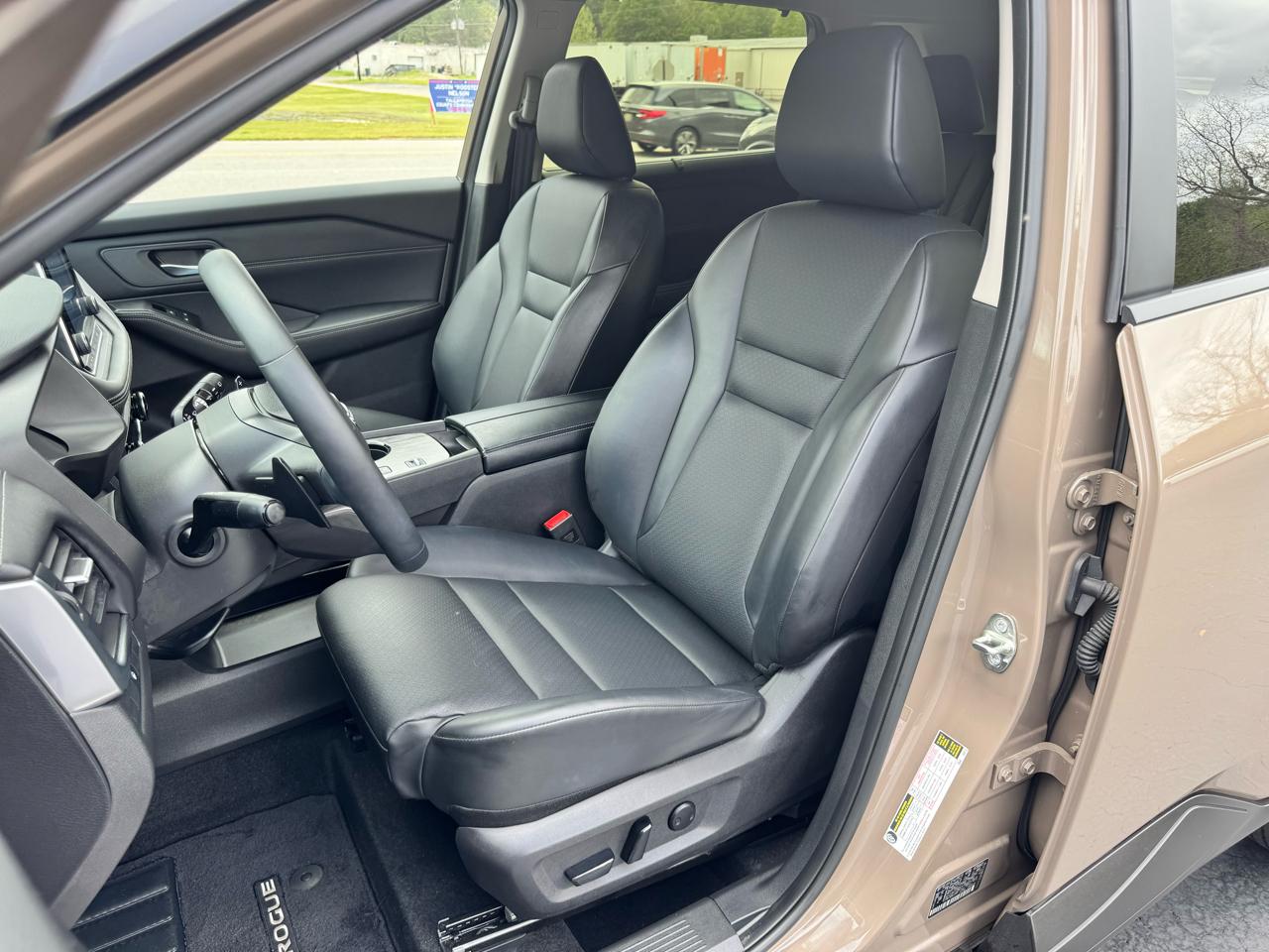 Nissan Rogue FWD SV 2025