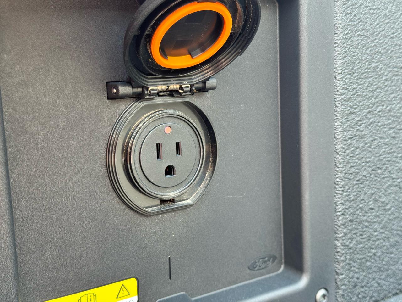 Ford F-150 XLT SuperCrew 5.5-ft. Bed 4WD 2023