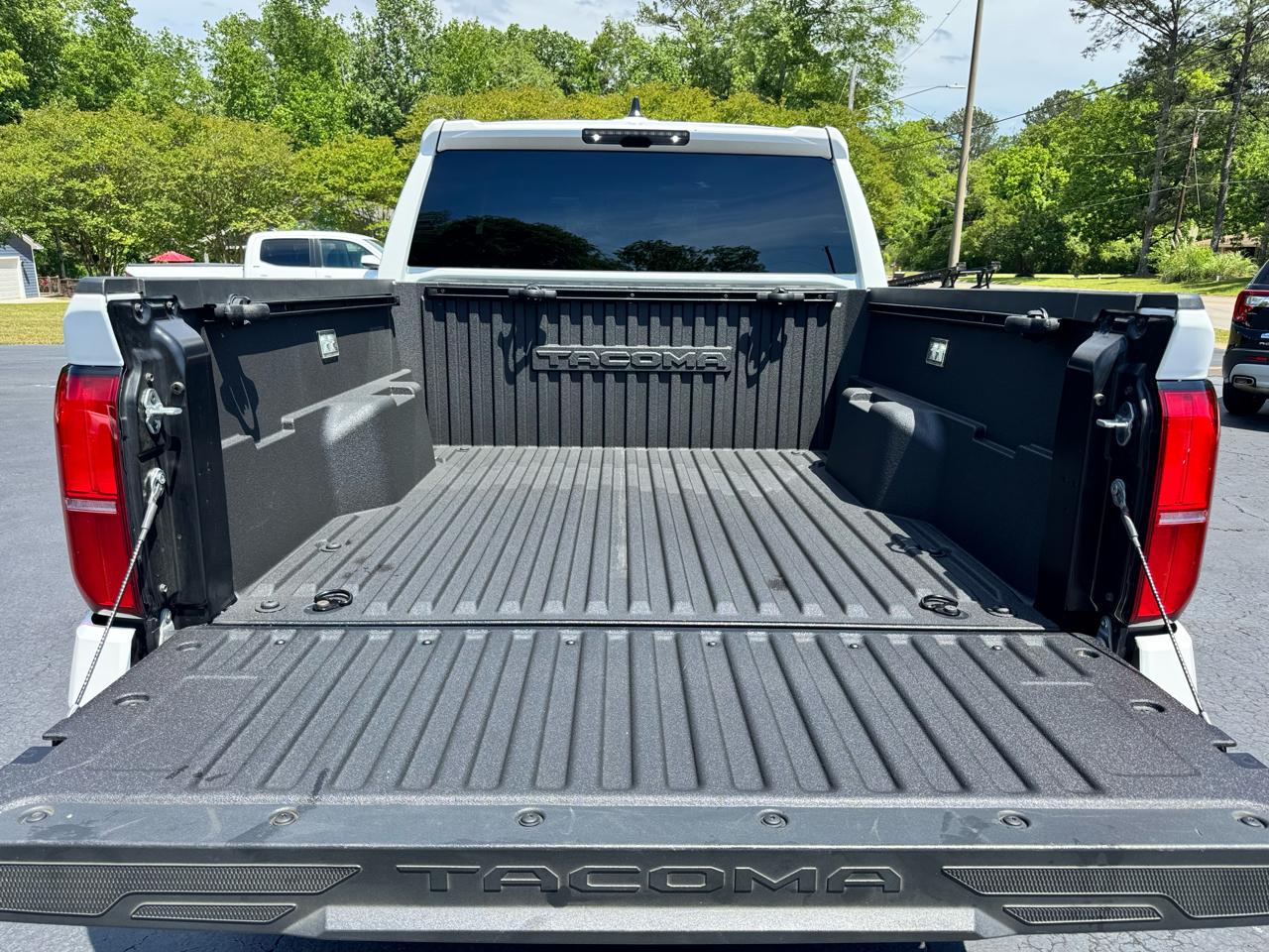Toyota Tacoma 4WD TRD Off Road Double Cab 5' Bed AT (Natl) 2025