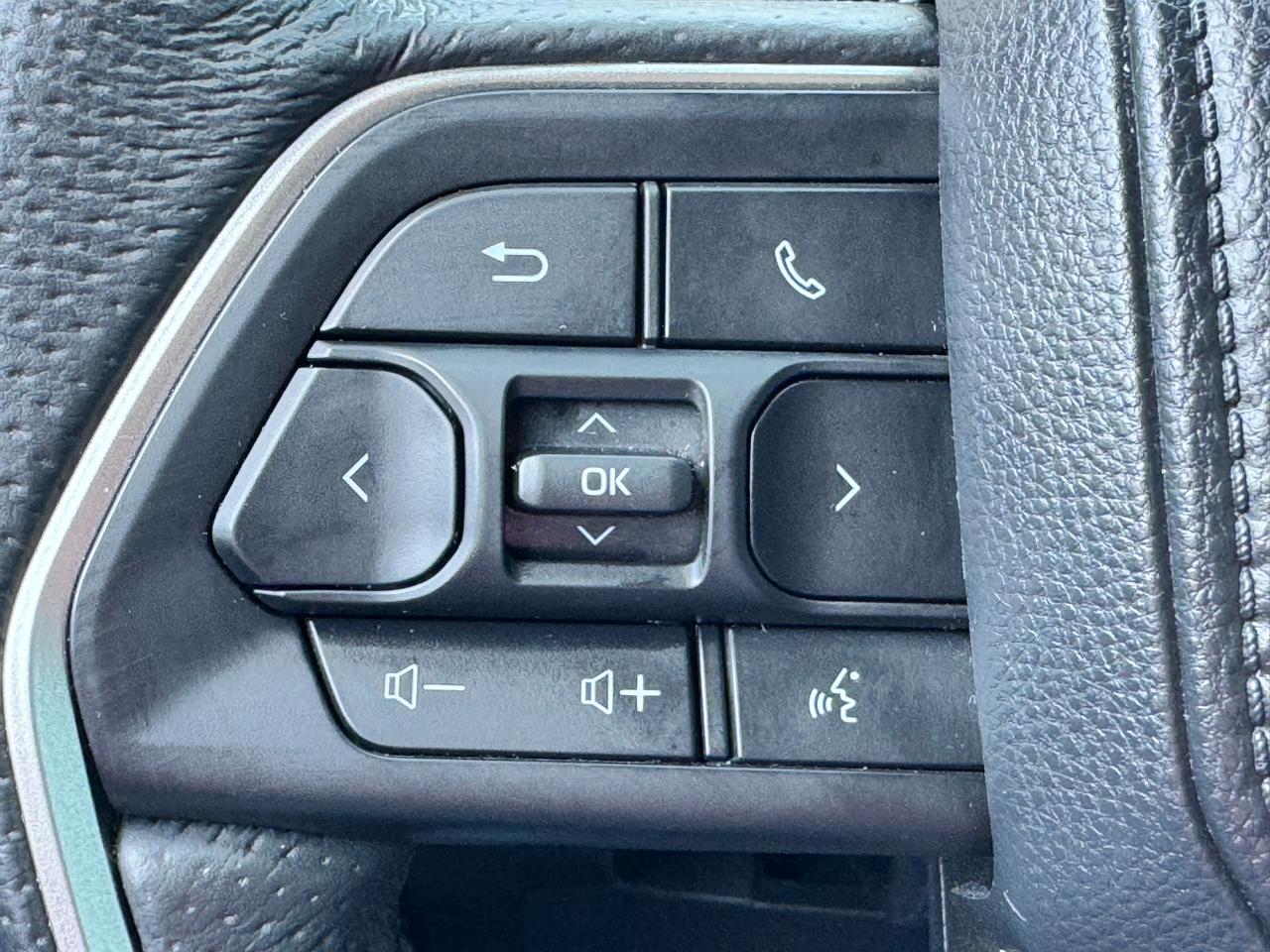 Toyota Tacoma 4WD TRD Off Road Double Cab 5' Bed AT (Natl) 2025