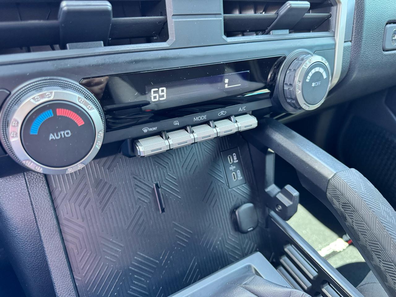 Toyota Tacoma 4WD TRD Off Road Double Cab 5' Bed AT (Natl) 2025
