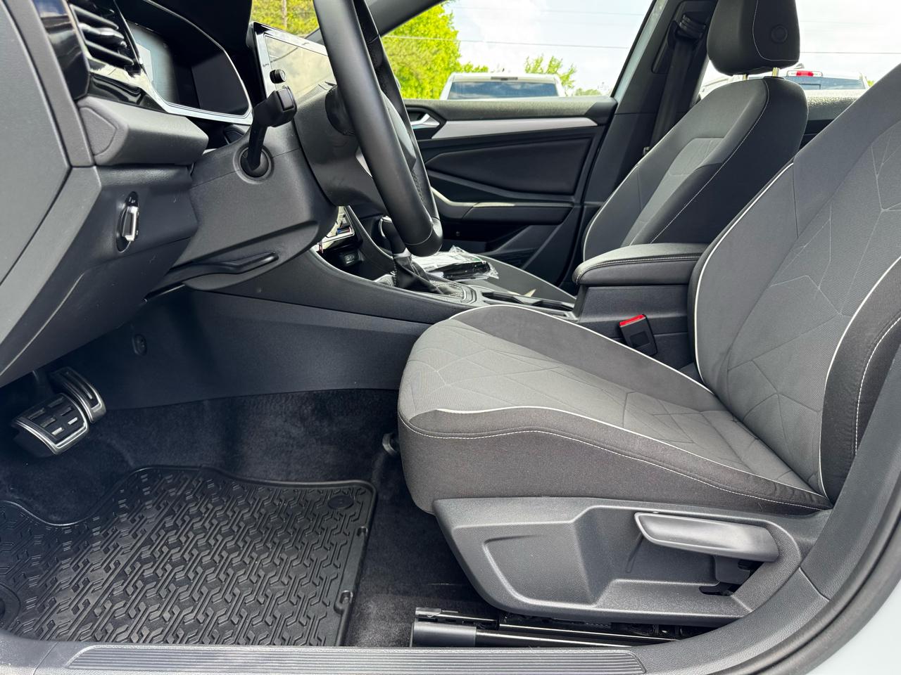 Volkswagen Jetta Sport Auto 2025
