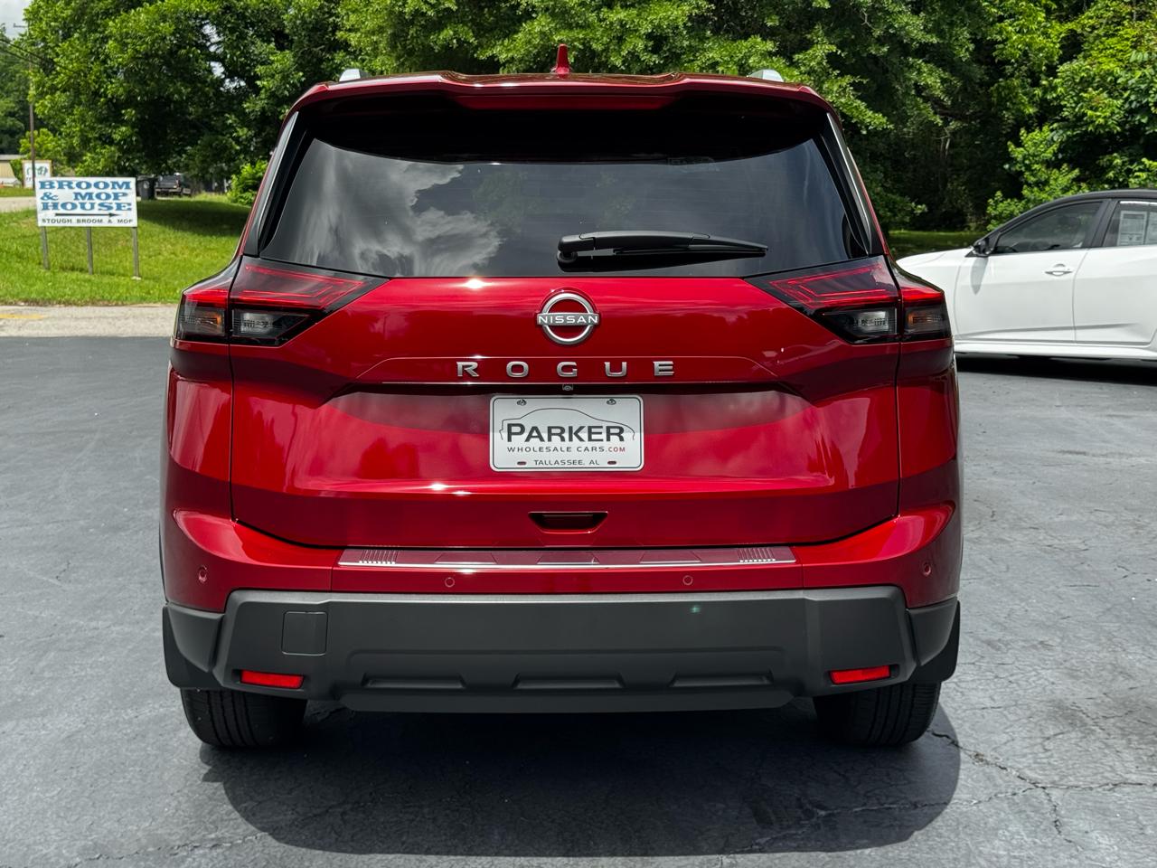 Nissan Rogue FWD SV *Ltd Avail* 2026
