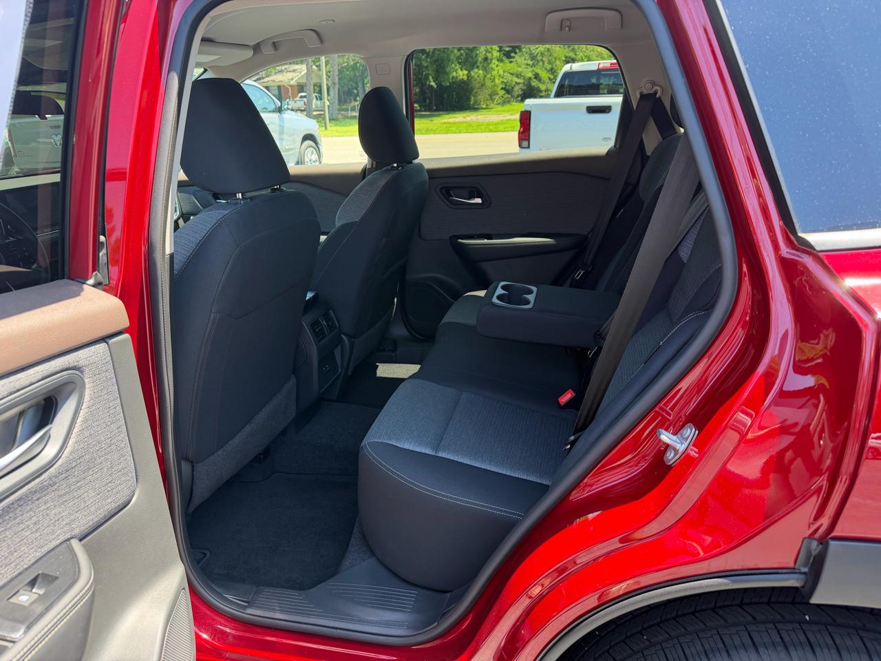 Nissan Rogue FWD SV 2023