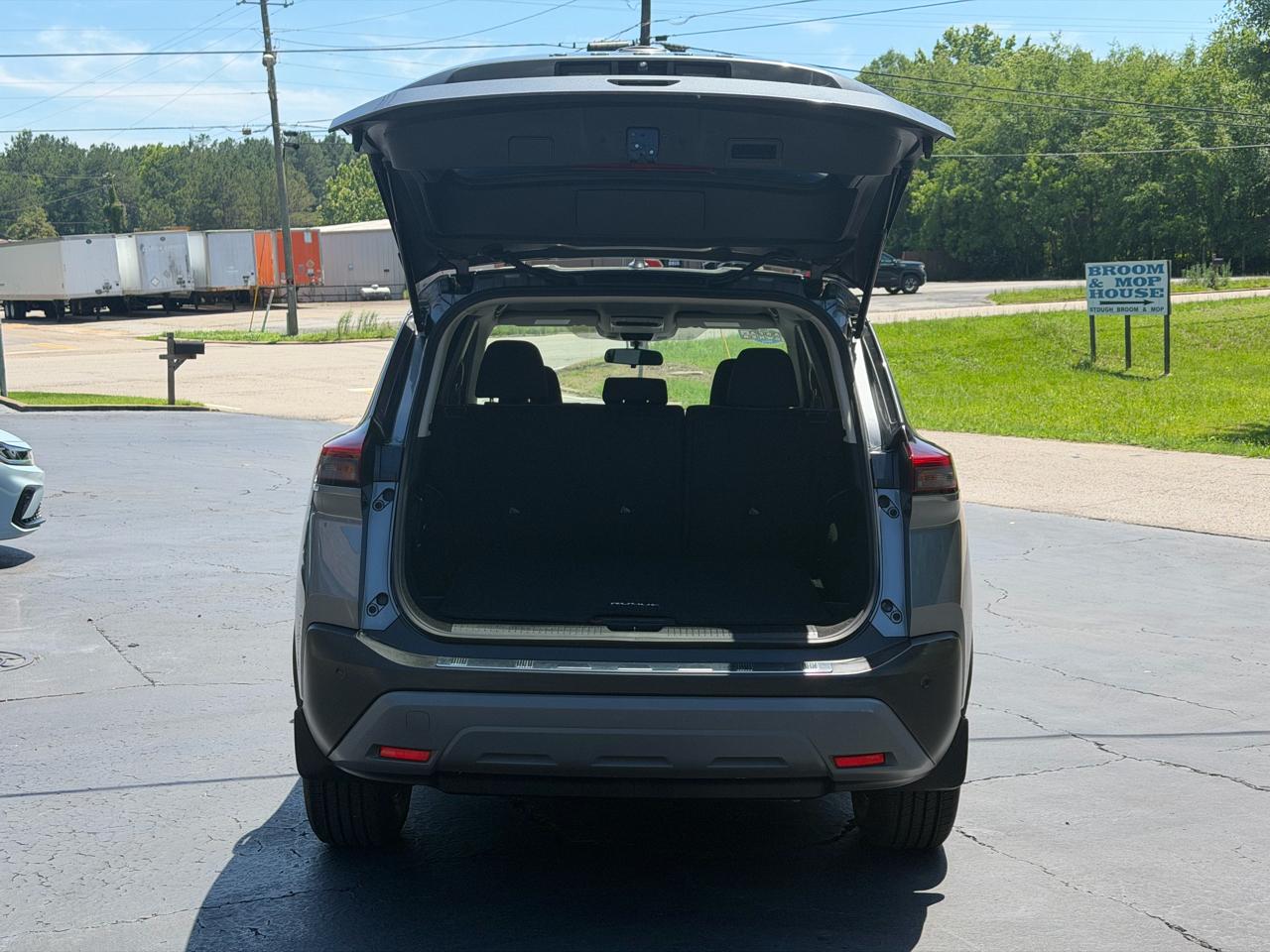 Nissan Rogue FWD SV 2023