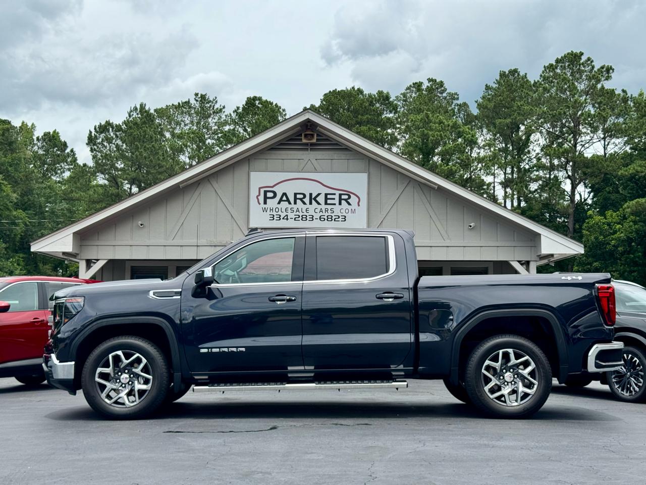 GMC Sierra 1500 4WD Crew Cab 147" SLE 2024