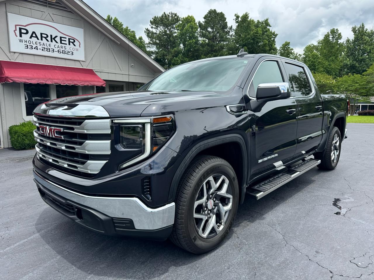 GMC Sierra 1500 4WD Crew Cab 147" SLE 2024