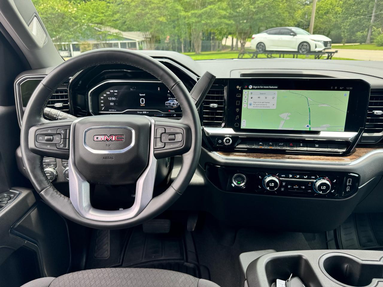 GMC Sierra 1500 4WD Crew Cab 147" SLE 2024