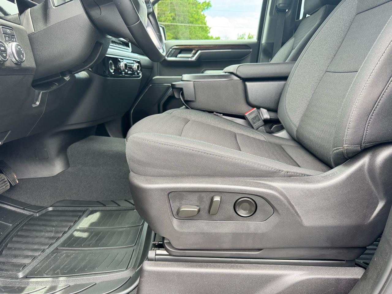 GMC Sierra 1500 4WD Crew Cab 147" SLE 2024