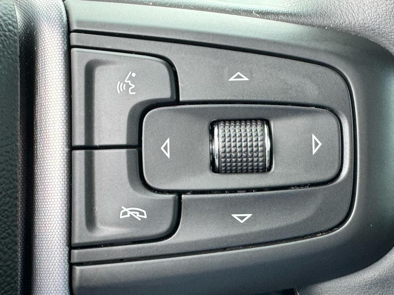 GMC Sierra 1500 4WD Crew Cab 147" SLE 2024