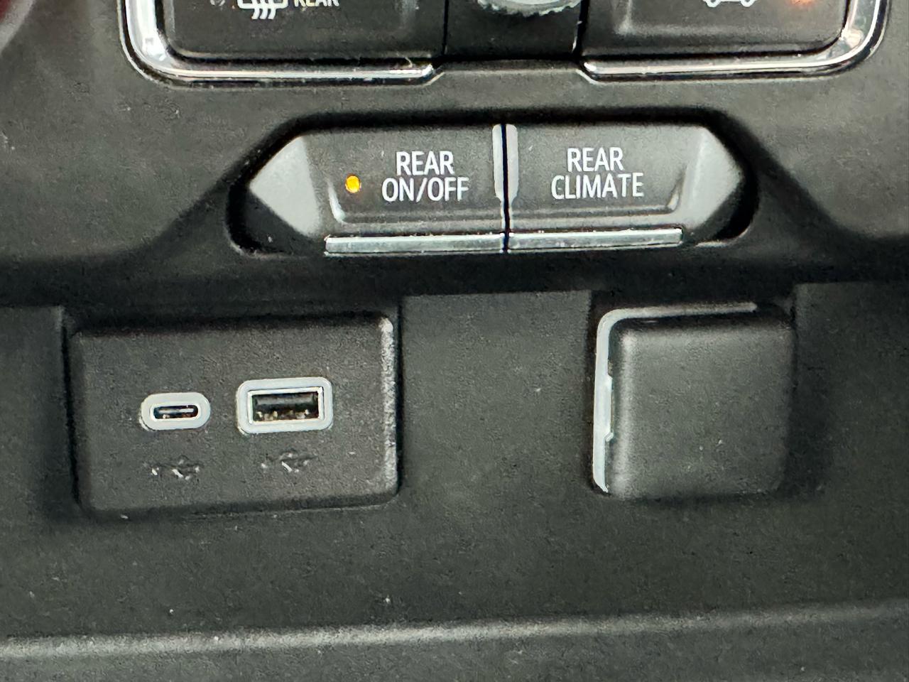 GMC Yukon XL 2WD 4dr SLE 2024