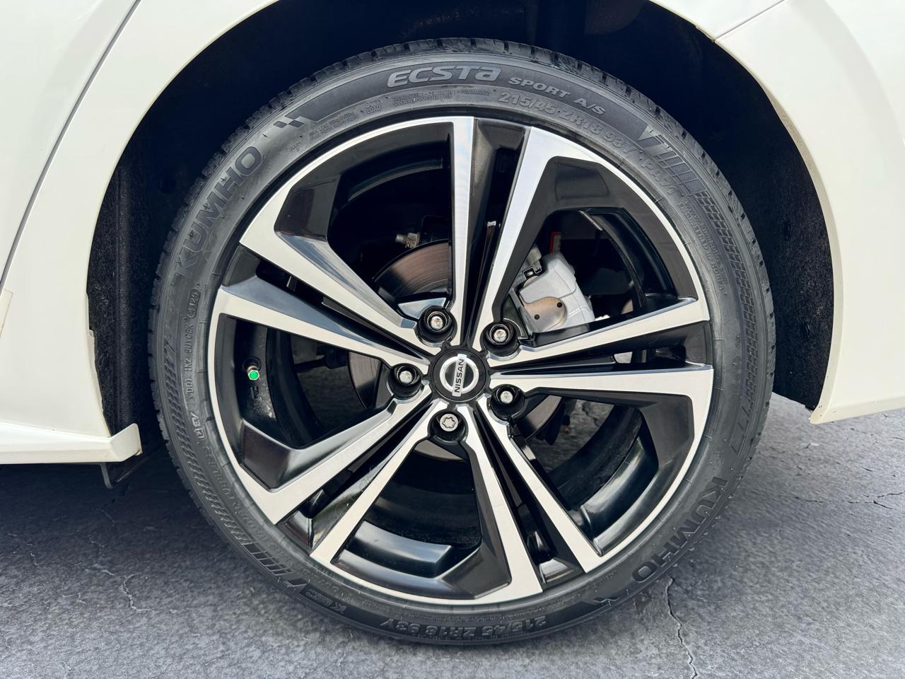 Nissan Sentra SR CVT 2021