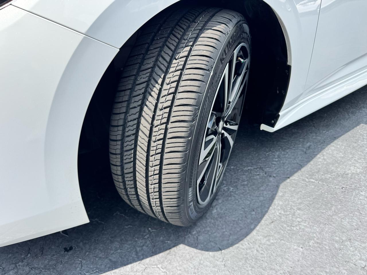 Nissan Sentra SR CVT 2021