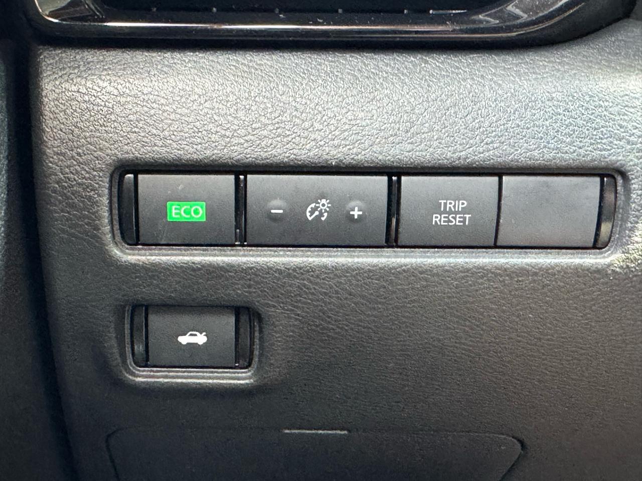 Nissan Sentra SR CVT 2021