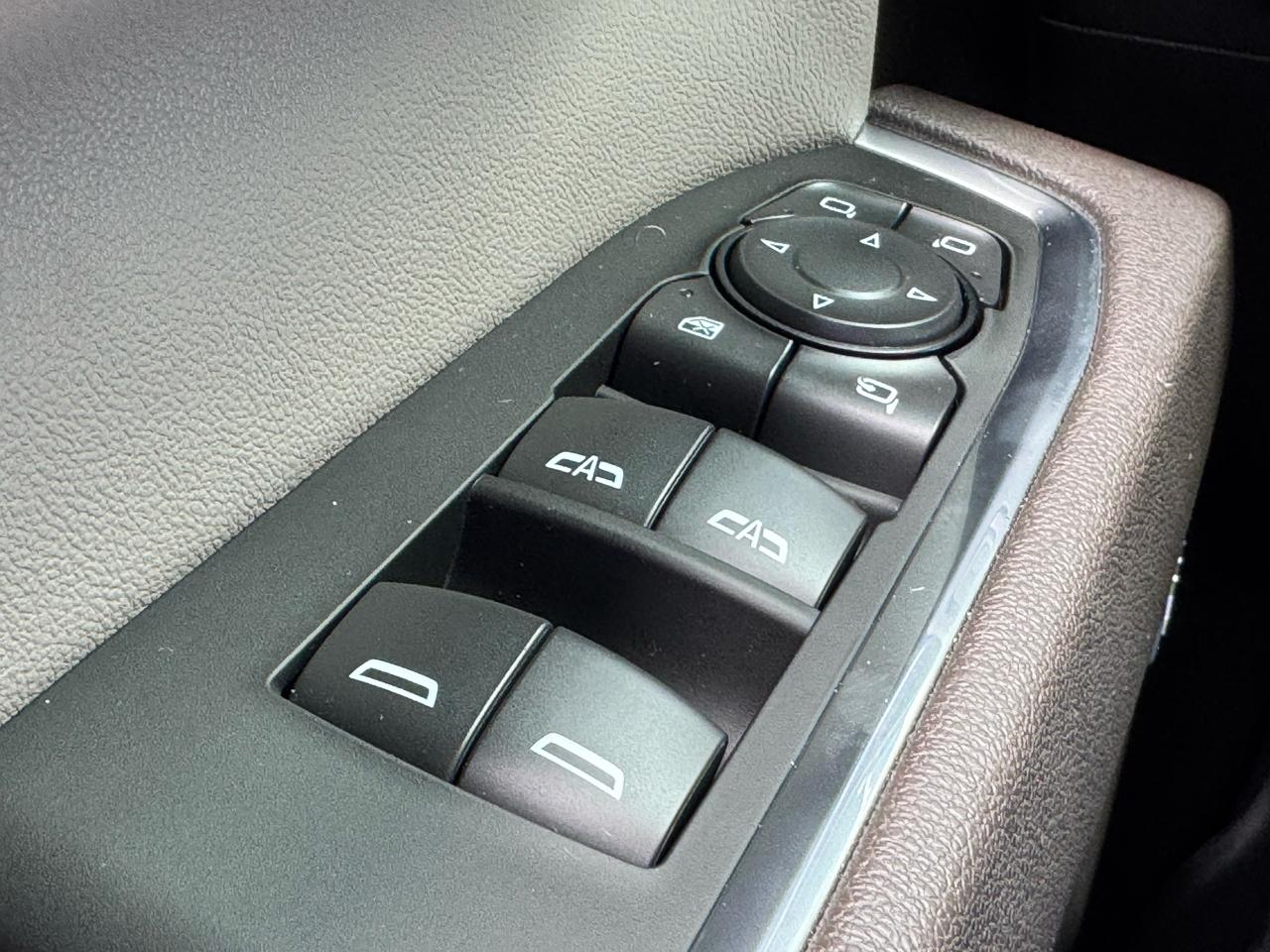 GMC Sierra 1500 4WD Crew Cab 147" SLT 2026