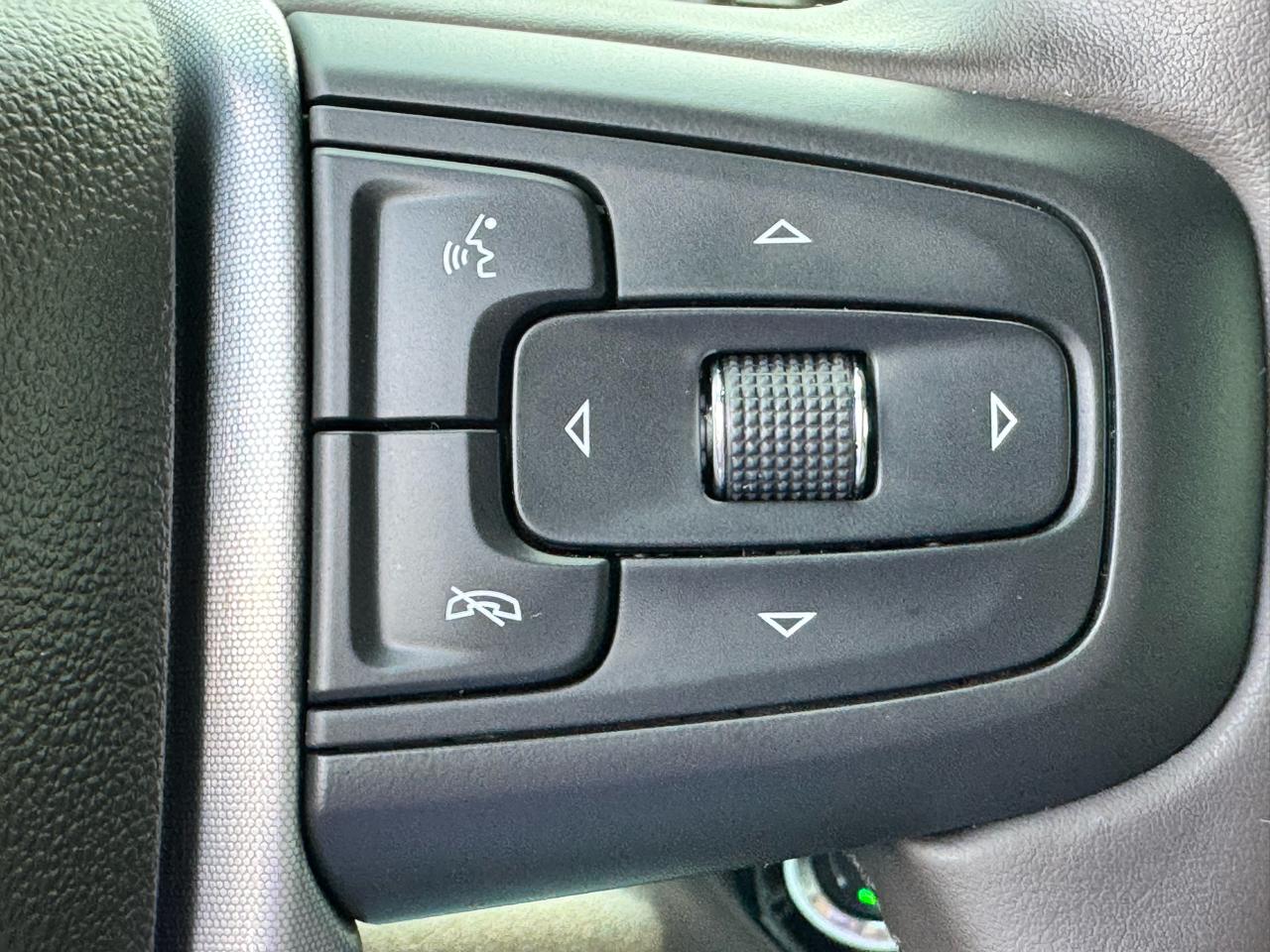 GMC Sierra 1500 4WD Crew Cab 147" SLT 2026
