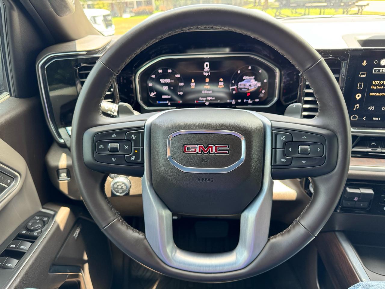 GMC Sierra 1500 4WD Crew Cab 147" SLT 2026