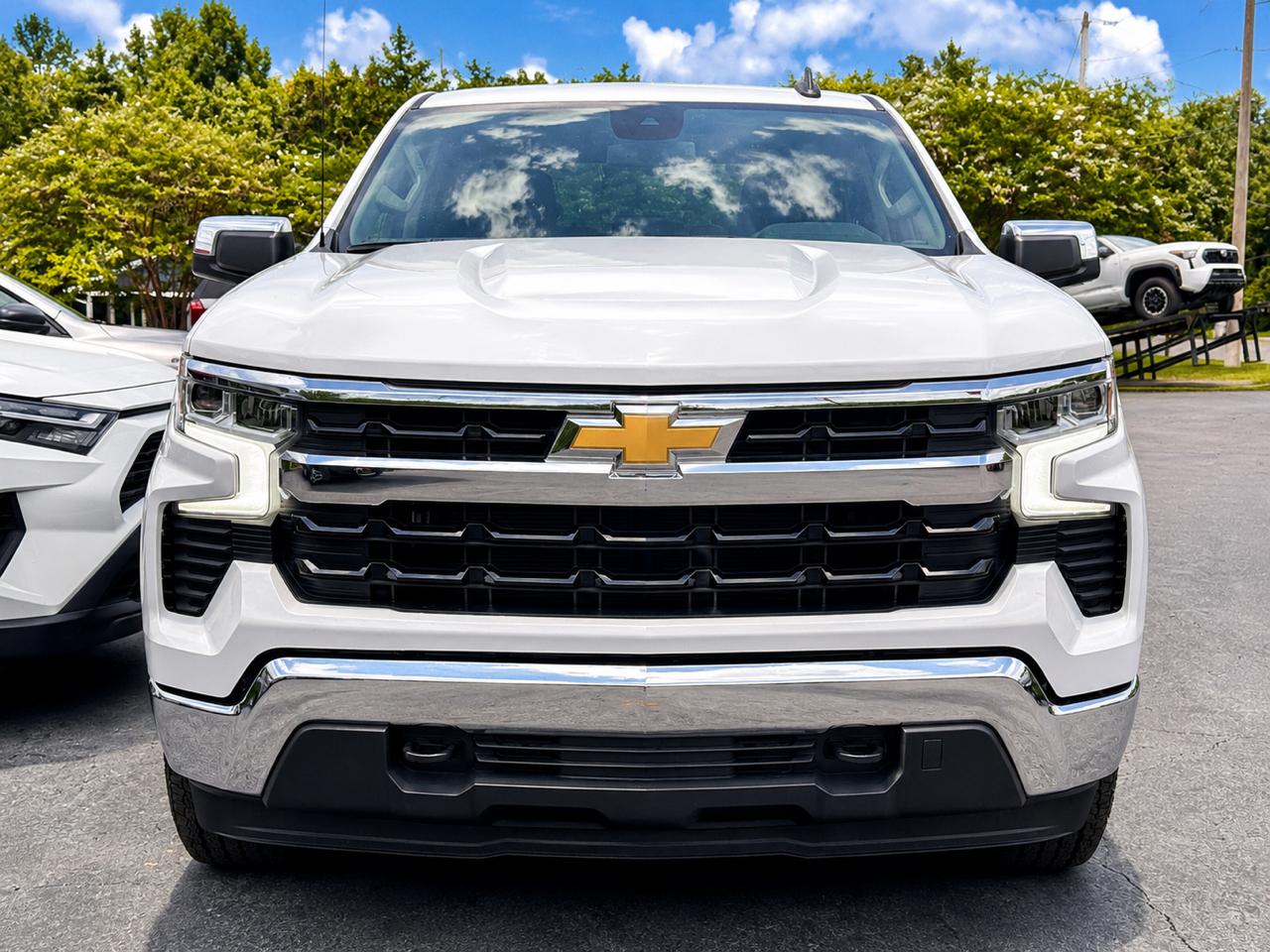 Chevrolet Silverado 1500 4WD Crew Cab 147" LT w/1LT 2026
