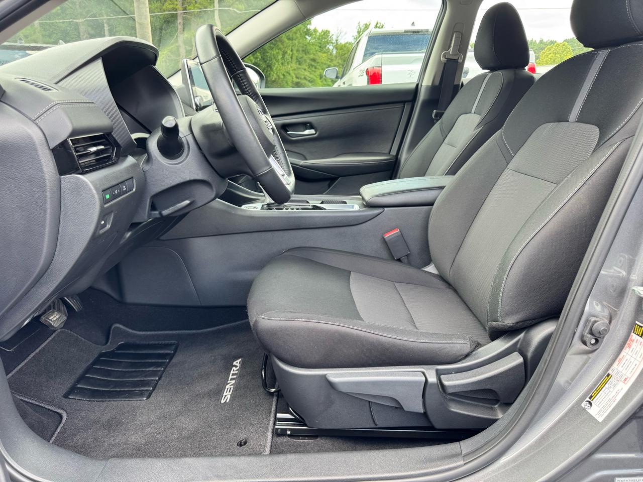 Nissan Sentra SV CVT 2025