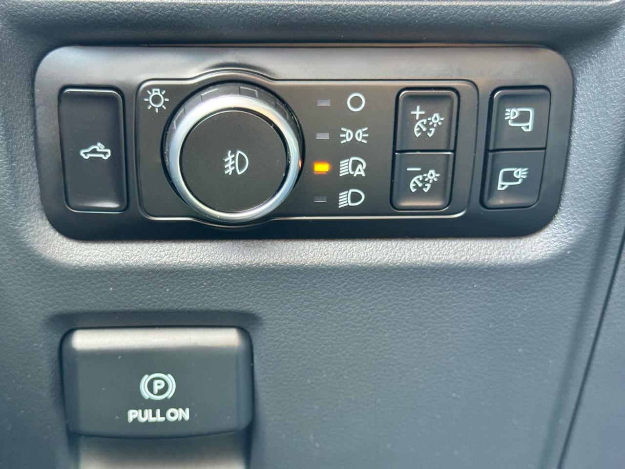 Ford F-150 XLT 4WD SuperCrew 5.5' Box 2025