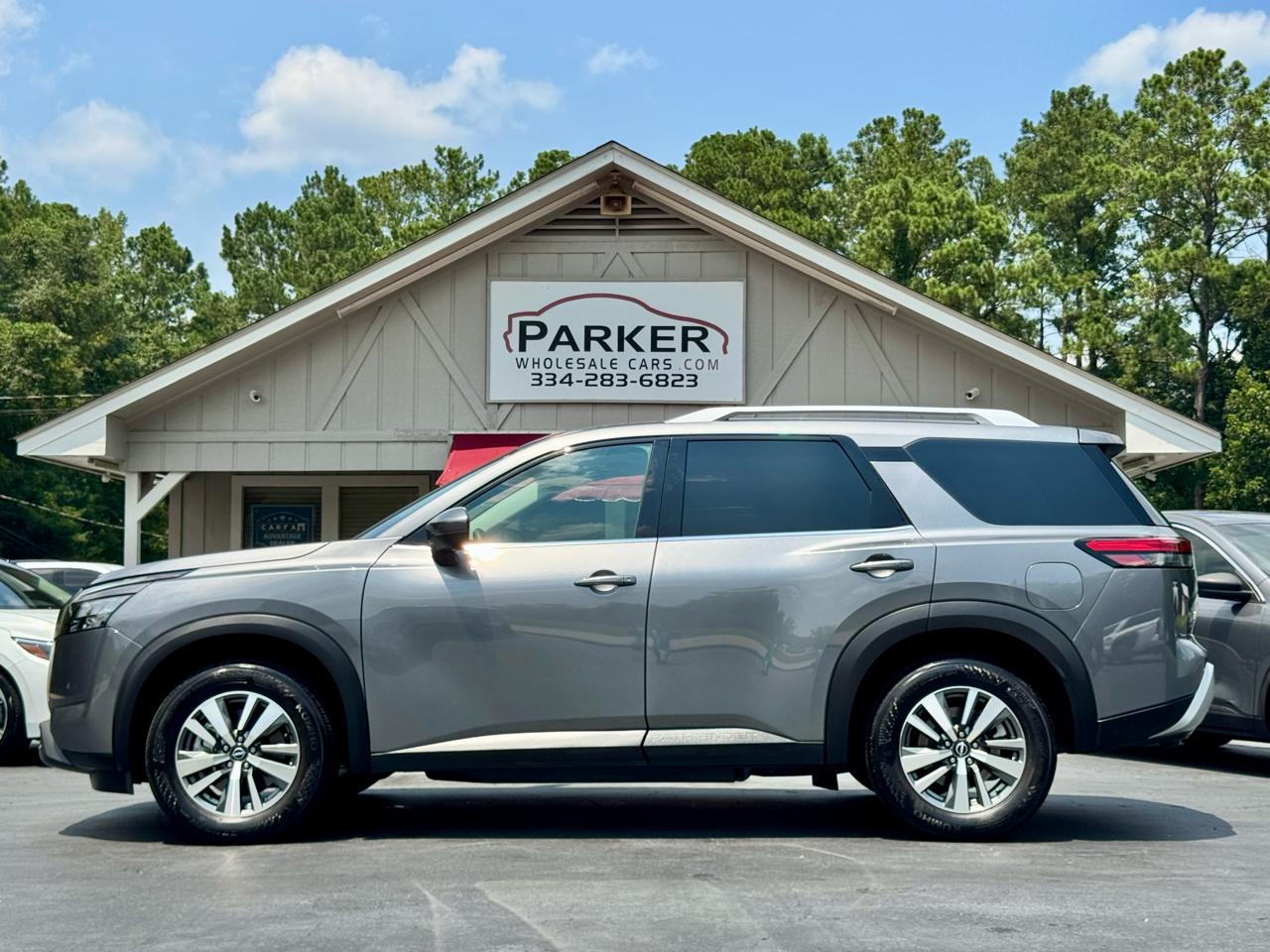 Nissan Pathfinder SL 2WD 2025