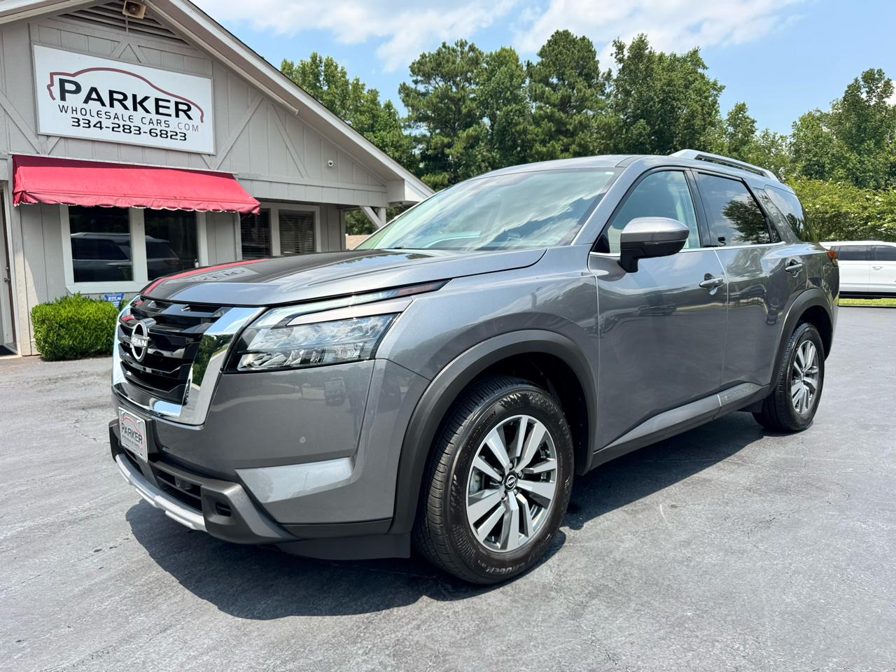 Nissan Pathfinder SL 2WD 2025