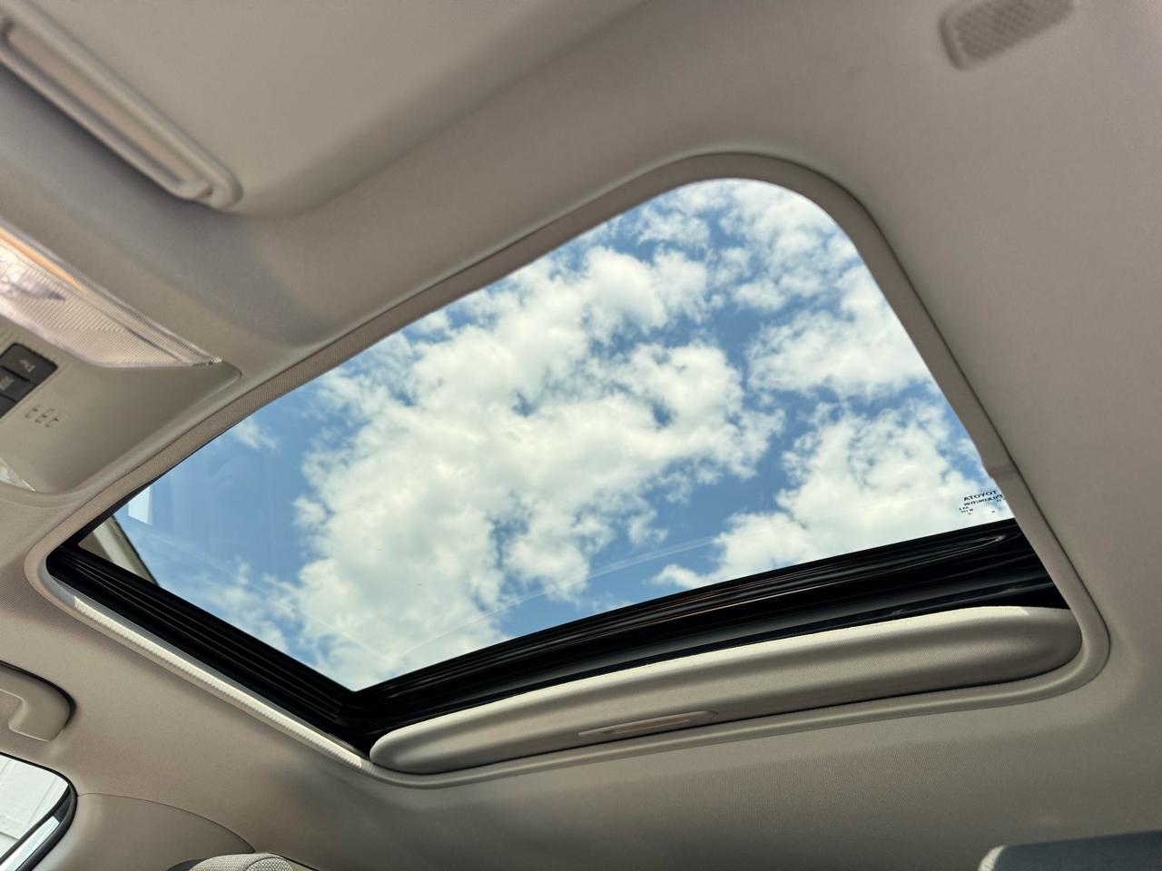 Toyota RAV4 XLE FWD (Natl) 2025
