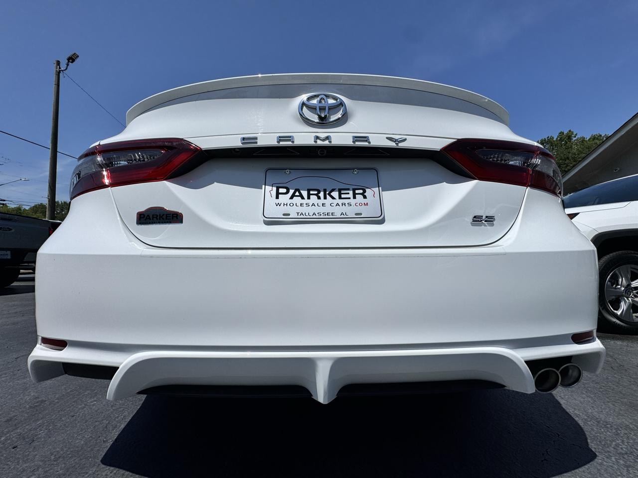 Toyota Camry SE Auto (Natl) 2024