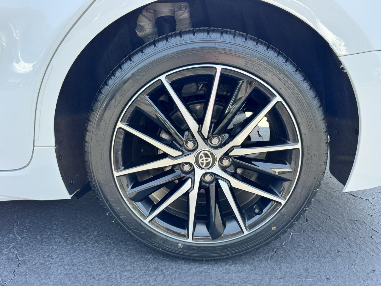 Toyota Camry SE Auto (Natl) 2024