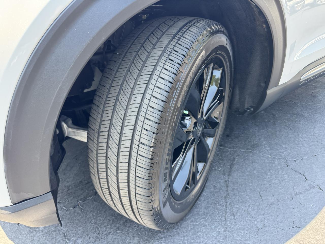 Ford Explorer XLT RWD 2023