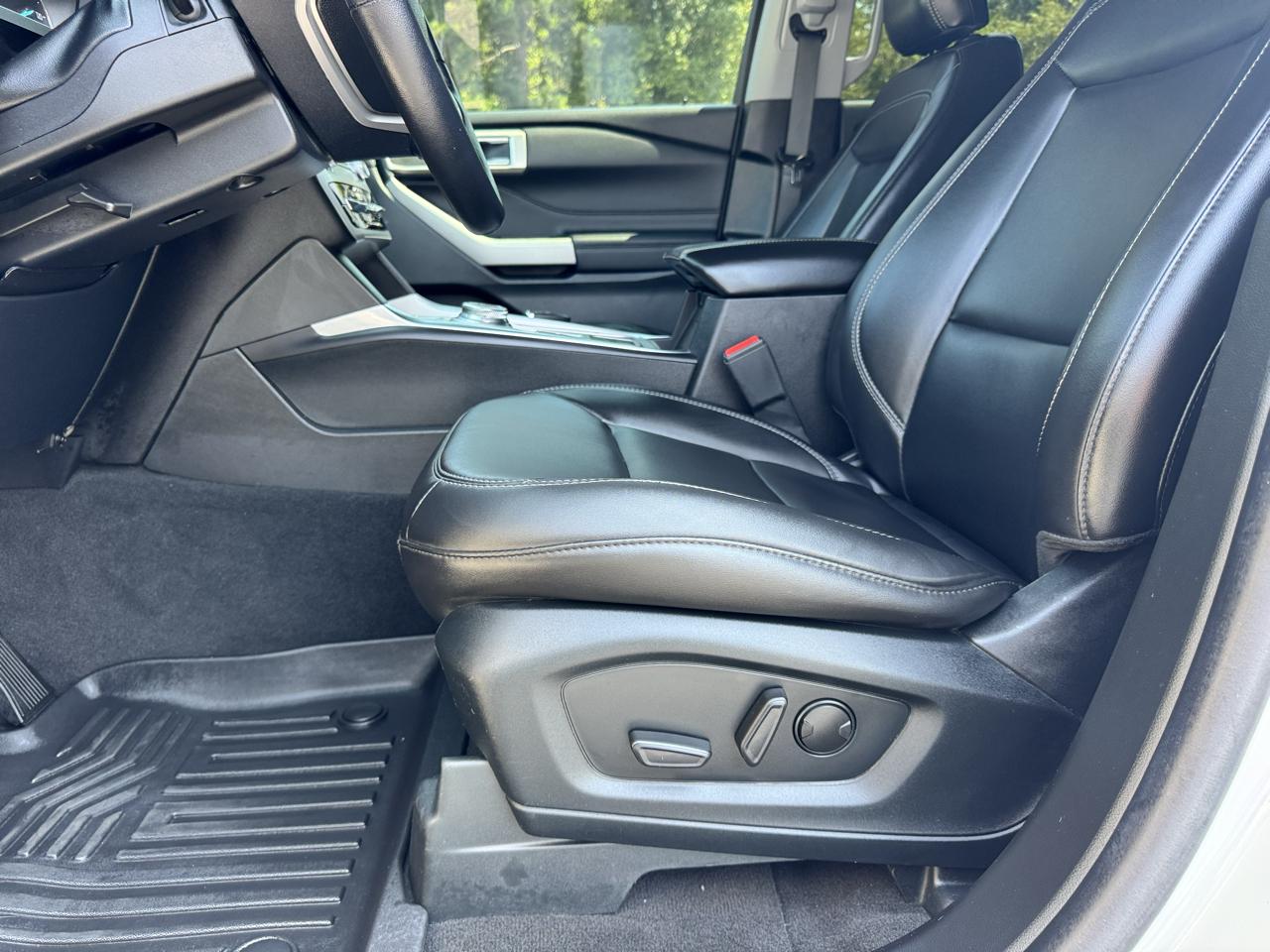 Ford Explorer XLT RWD 2023