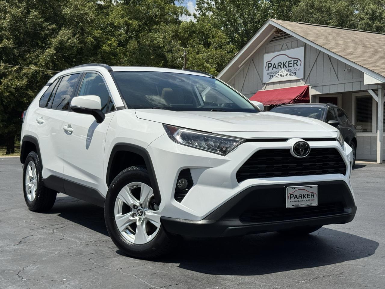 Toyota RAV4 XLE FWD (Natl) 2019