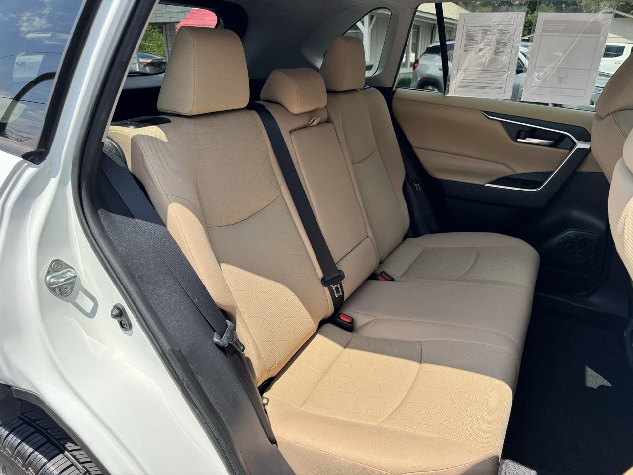Toyota RAV4 XLE FWD (Natl) 2019