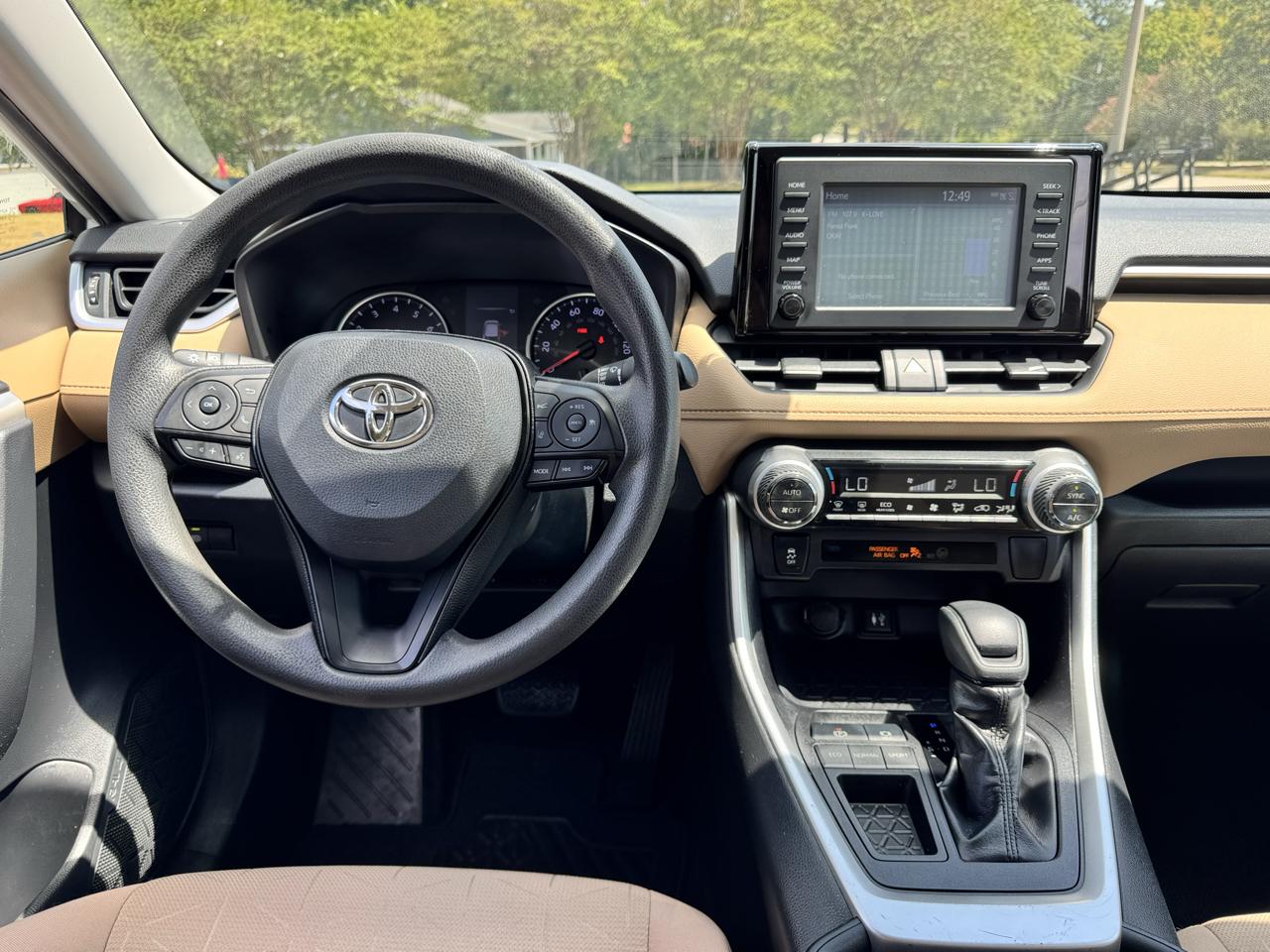 Toyota RAV4 XLE FWD (Natl) 2019