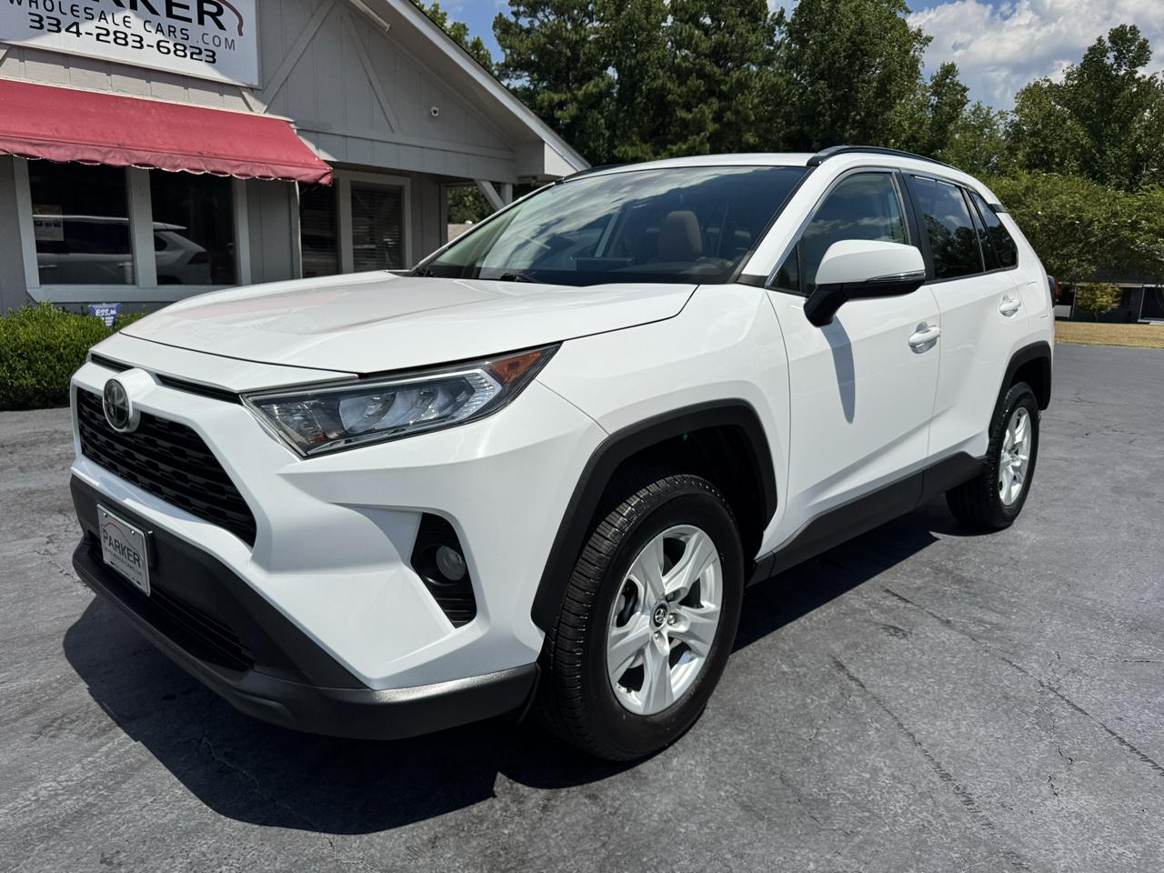 Toyota RAV4 XLE FWD (Natl) 2019