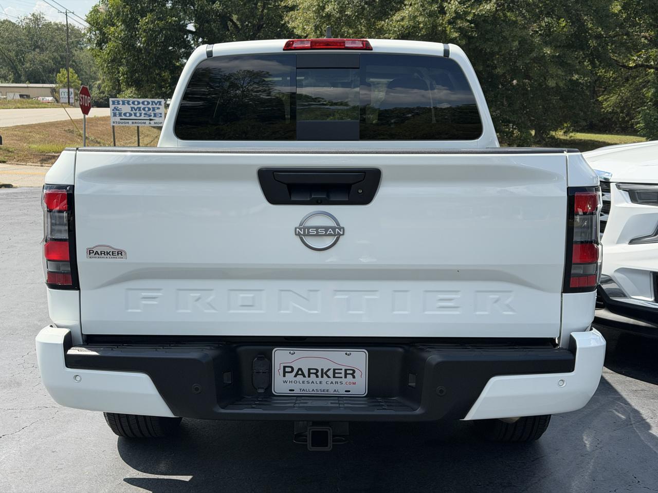 Nissan Frontier Crew Cab 4x2 SV 2025
