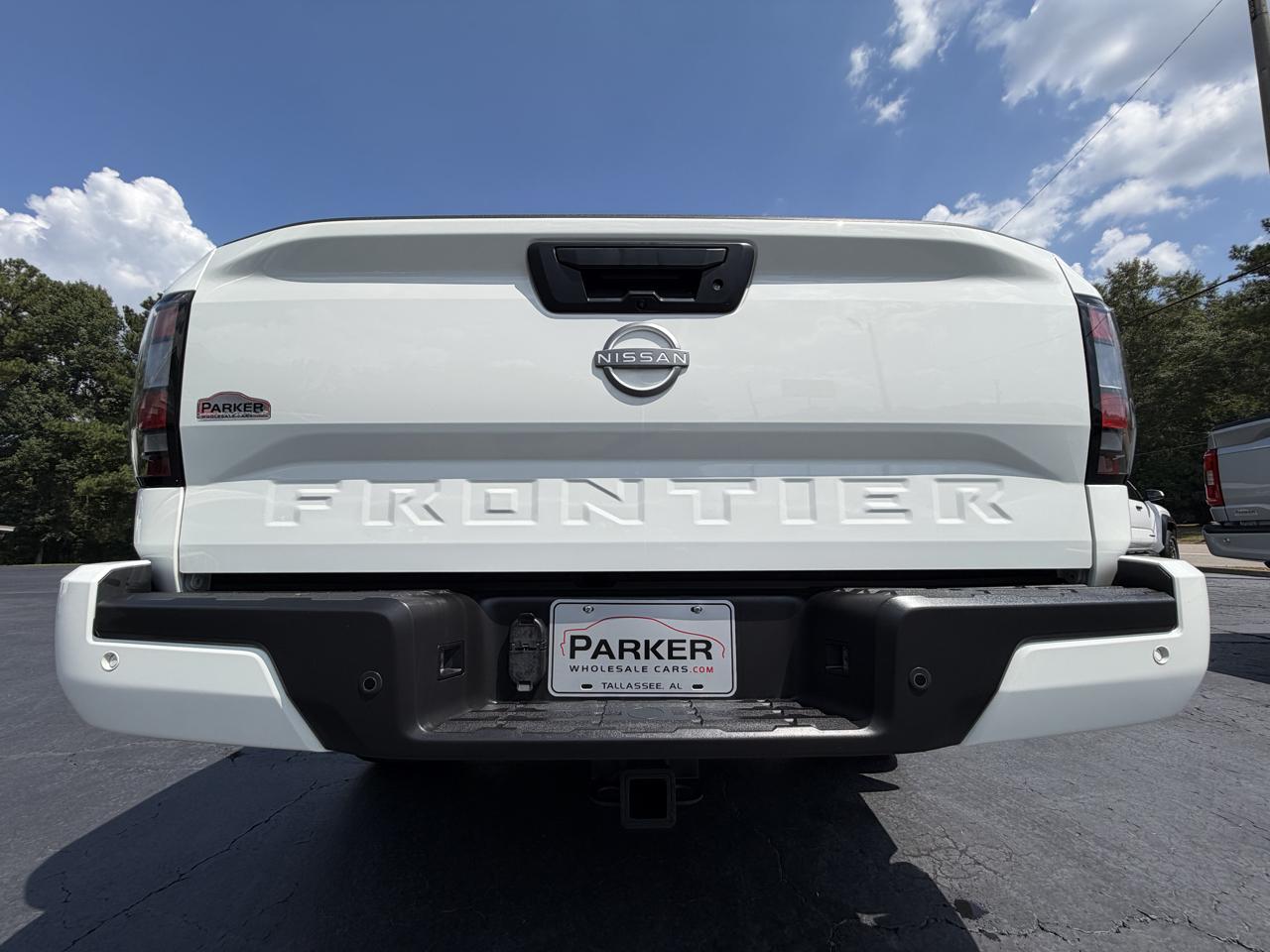 Nissan Frontier Crew Cab 4x2 SV 2025