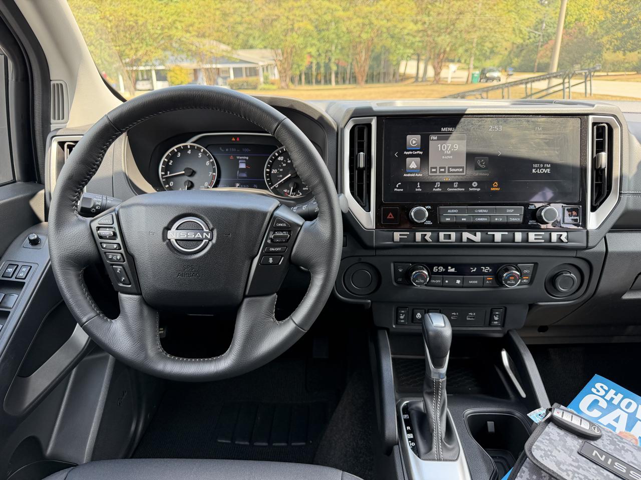 Nissan Frontier Crew Cab 4x2 SV 2025