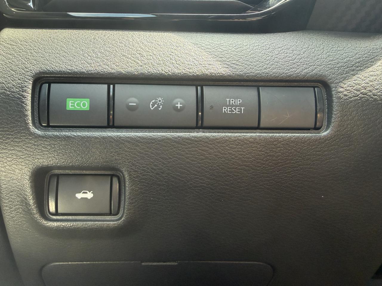 Nissan Sentra SR CVT 2025